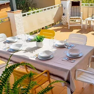 agradable-casa-con-terraza-en-sagar.topcostabravahotels.com/